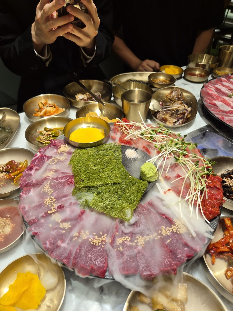  송파 방이동 맛집 추천_"운암회관 잠실점" 한우차돌박이 구절판, 당일도축뭉티기세트, 된장술밥까지 완벽!