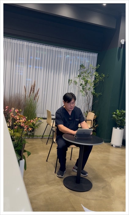  논현성형외과, 눈밑지 보다 더 좋은 수술이?
