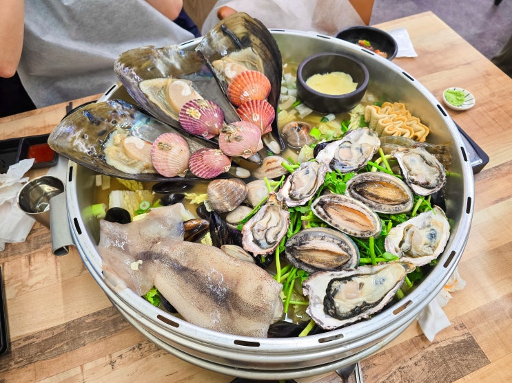  뜨끈한 국물이 생각날때엔 잠실 조개진, 푸짐한 조개전골에 보리밥까지 잠실 가성비 맛집 추천