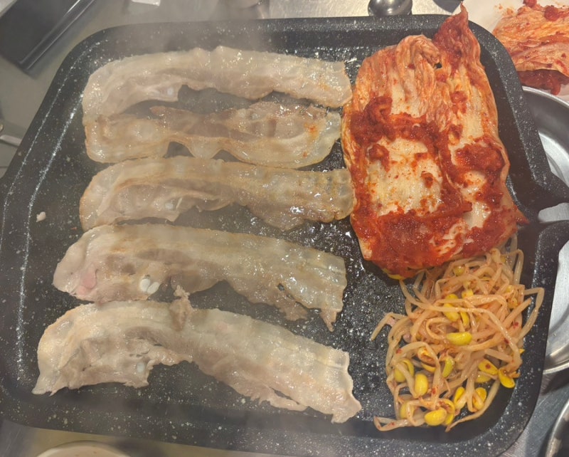 [수유번동 고기맛집] 가성비 좋은 대패삼겹살집 “유정돈데이”