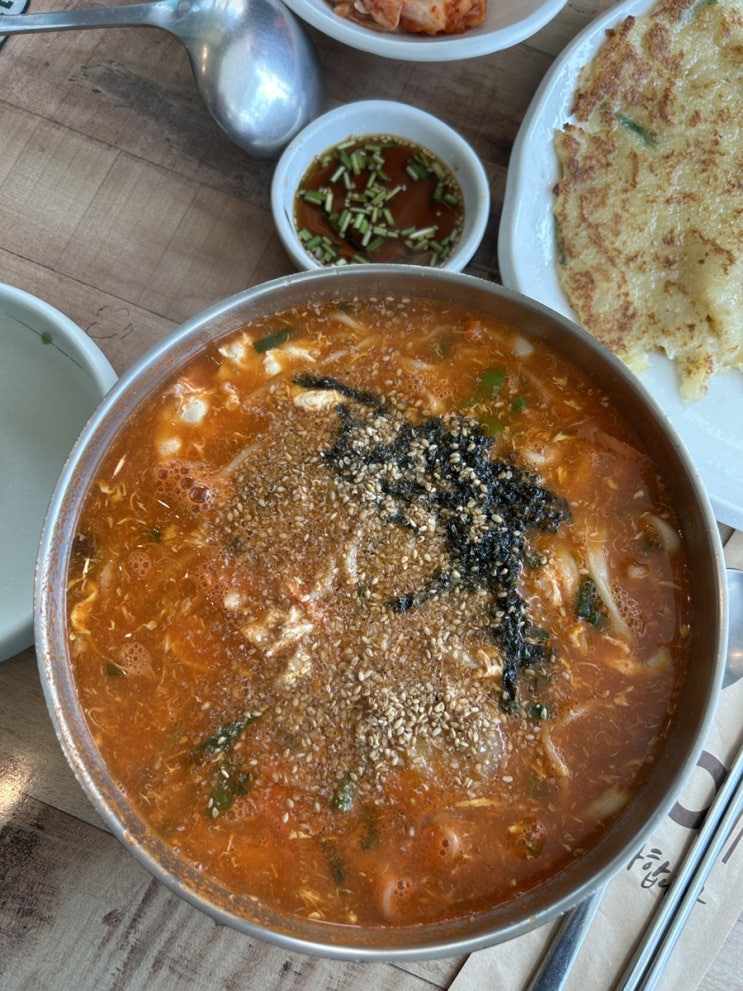  강릉 감자적1번지 | 감자전·장칼국수·들깨수제비 맛집(주차 및 웨이팅 정보)