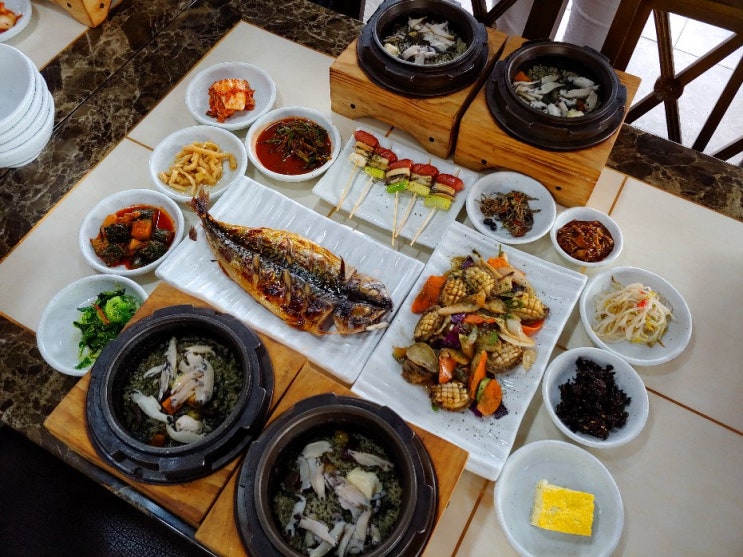  제주도 한경면 맛집 풍차와전복. 전복돌솥밥과 전복젓갈 게우젓 최고네요.