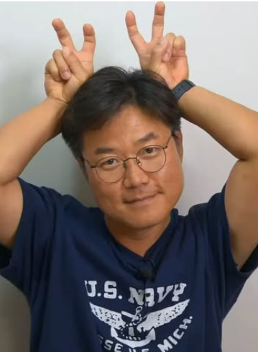 "<b>비행기</b>에서 <b>만취 승객</b> 막은 사람, <b>나영석</b>이었다"…현장 목격담... 