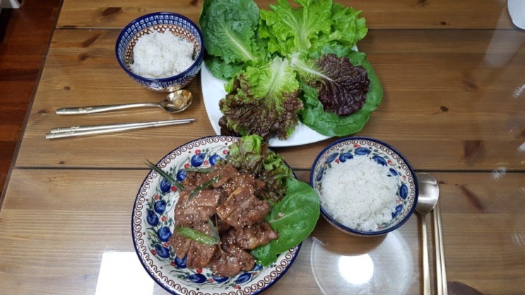  햇잎푸드의 햇잎갈비 먹어봤나? 갈비맛집 보다 더 맛있는 돼지갈비를 맛보다.