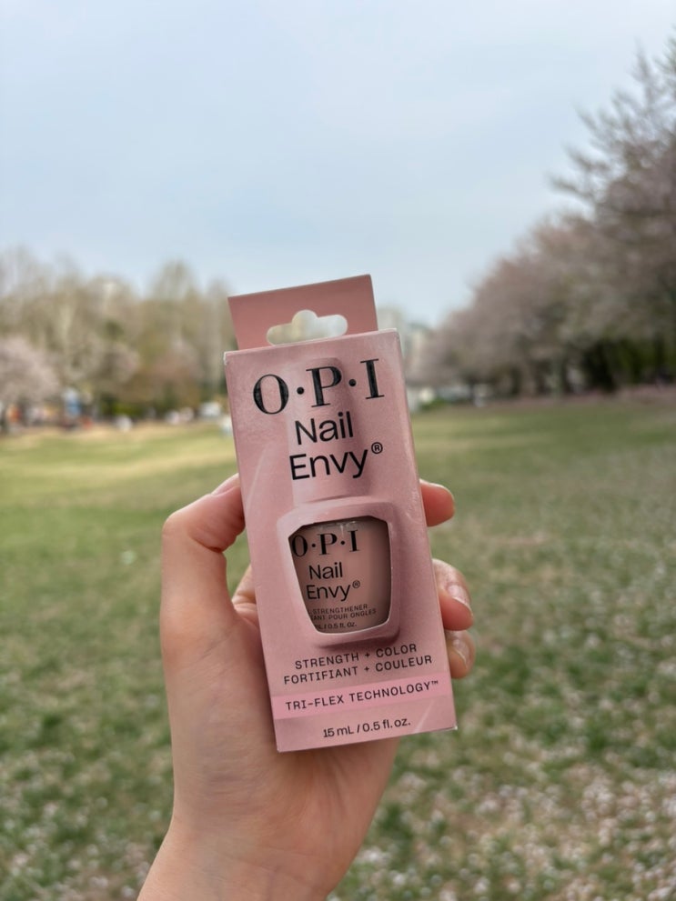 7일이면 손톱이 건강해지는 건강한 네일 루틴! 셀프네일케어 손톱강화제 OPI 네일 엔비 버블 배스 컬러 추천