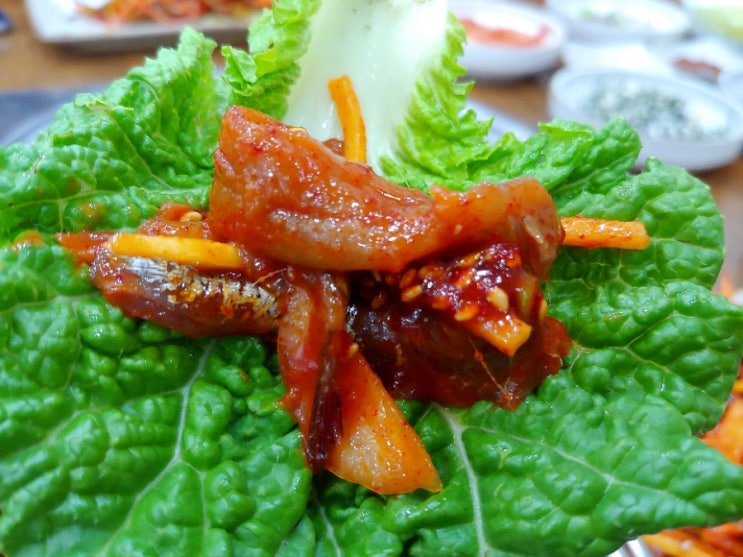  거제도 멸치쌈밥 맛집추천 지세포 멸치 거제멸치쌈밥과 멸치찌개 매운탕 으로 거제도여행완성.