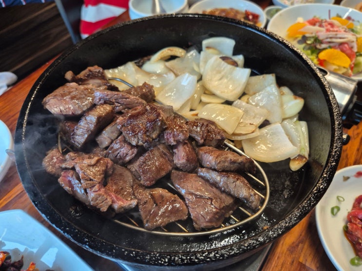  수원 소고기 맛집 한정식 뺨치는 프리미엄 와규 간사이등심 3층 본점