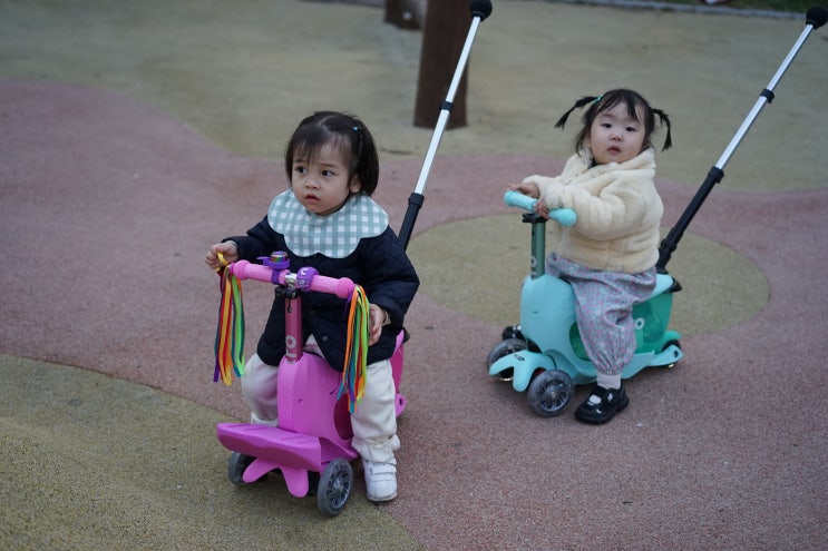  마이크로킥보드 미니 투고 친구와 함께 라이딩!