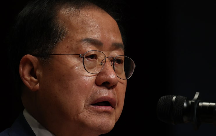 '<b>탈당</b> 시사' <b>홍준표</b>에...친윤계 의원 "더 빨리 나가셔도 좋다"