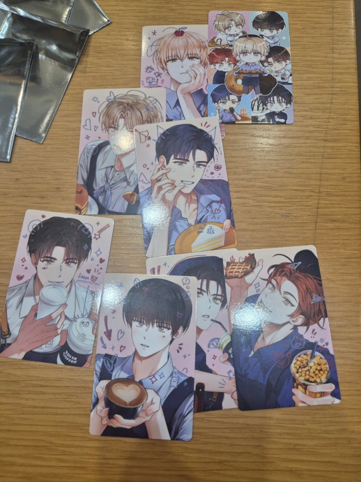  이디야 콜라보 데못죽 포카 완성