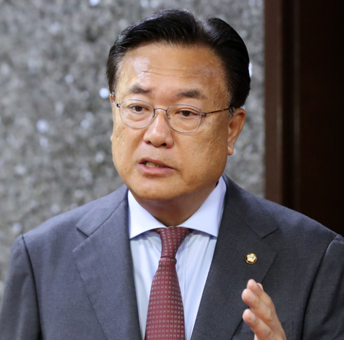 정진석 프로필,나이 고향 학력 종교 가족 경력 최근 근황,대통령실 비서실장 사의를 표명