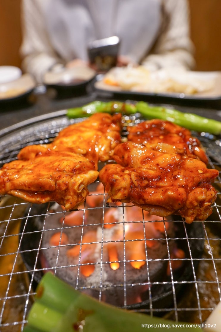  숯불닭갈비 맛집 팔도콜라보 신메뉴 틈새 맵불닭갈비 팔도비빔면 볶음밥 팔각도 목동점