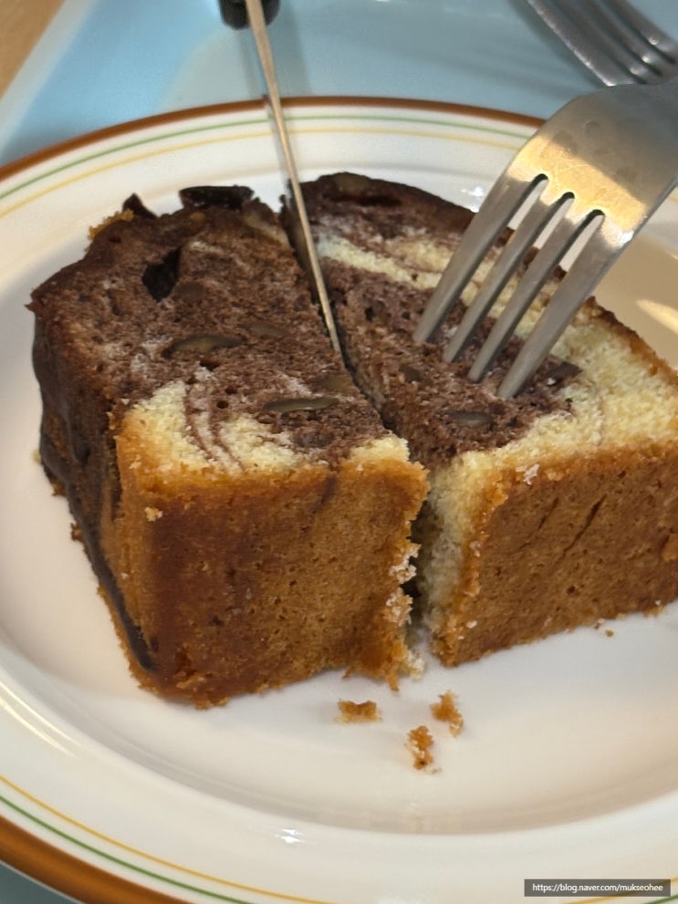  회기동 신상카페 아펠로 딸기라떼 맛집 수제 생레몬에이드
