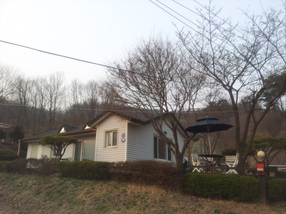 언덕위의하얀집 사진 2