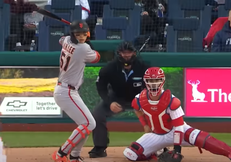 <b>이정후</b>, 2025 시즌 <b>2루타</b> 1위 – 현지 <b>MLB</b> 팬들의 반응!