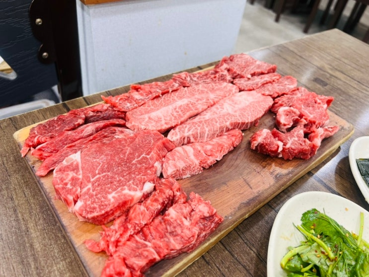  시흥맛집_정육왕님도 극찬한 직접 농가에서 키운 한우 가성비 맛집 한우모듬 후기 [한신가든]