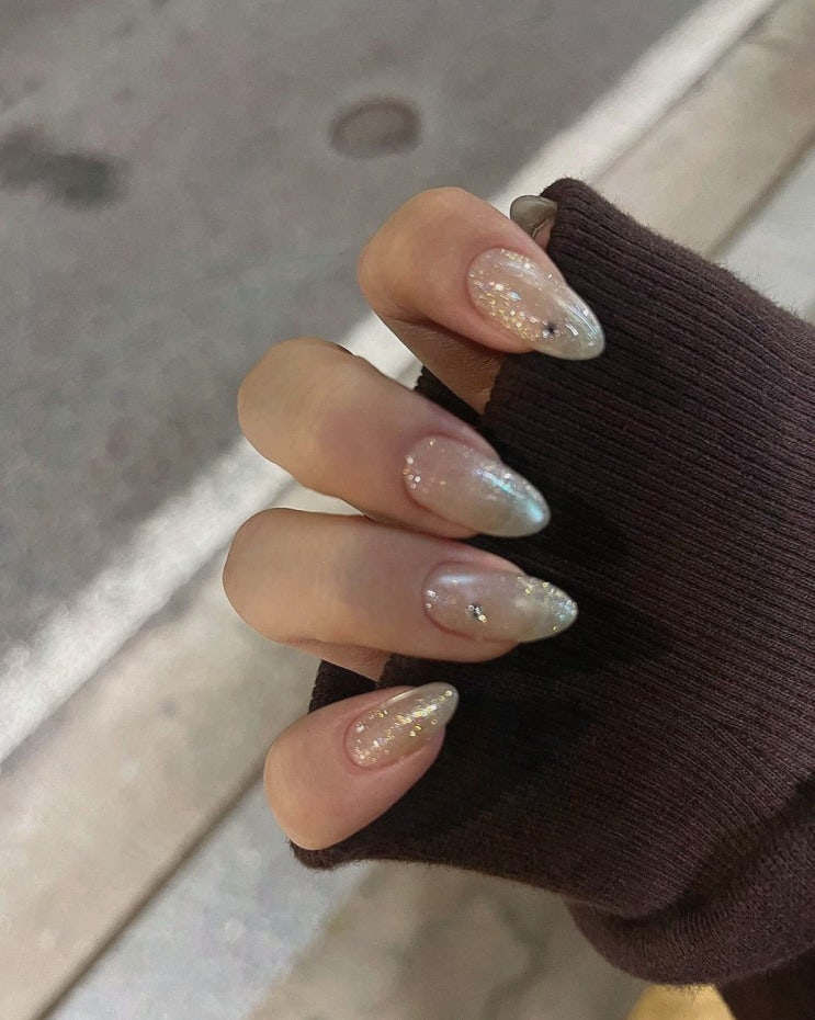  김포네일샵 네일레브에서 친구 추천으로 완벽한 케어 받기!