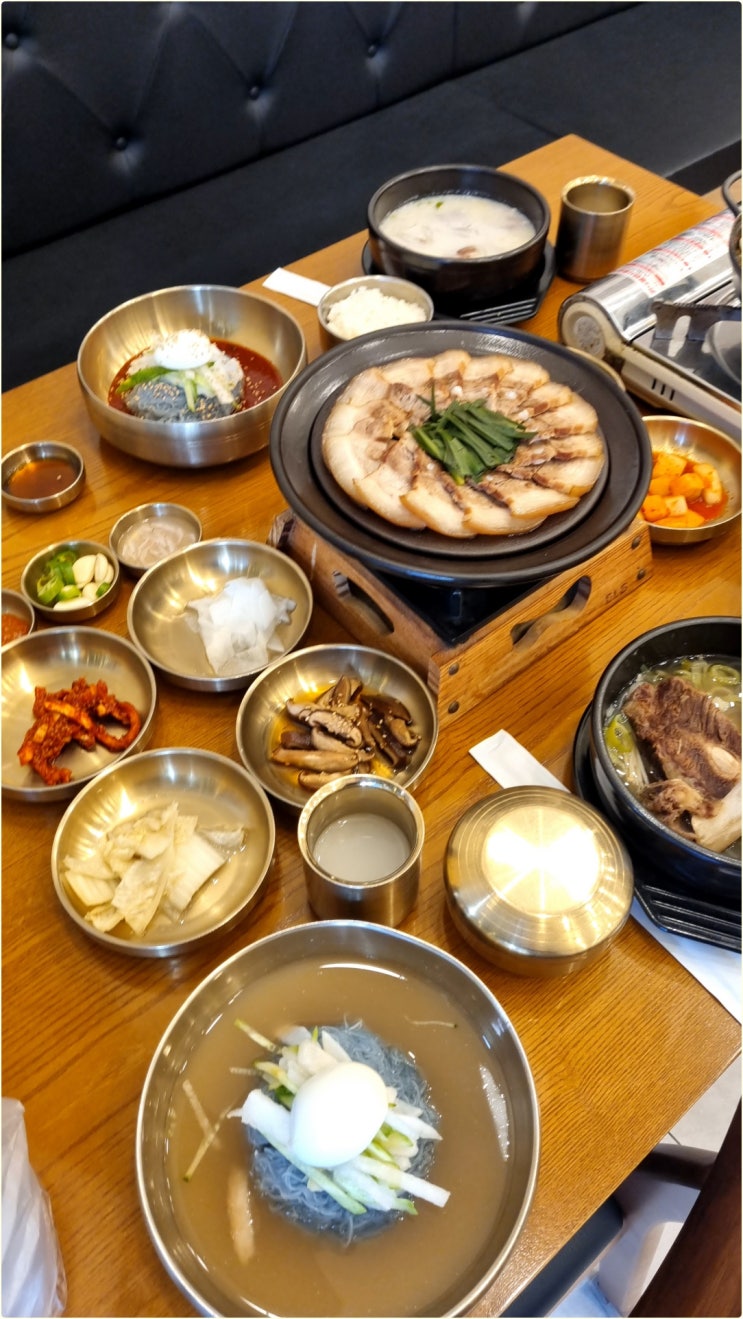  송도 갈비탕 쫄깃한 면발 25시간 푹고은 찐육수