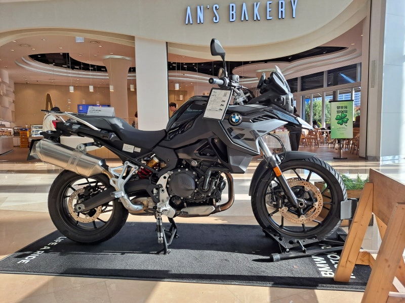BMW 오토바이 F800GS 강력해진 미들급 투어링 오프로드 바이크