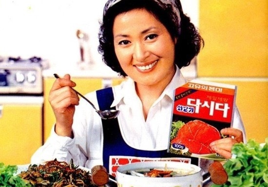  다시다 할매에서 세포랩 모델로! 김혜자의 83세 도전이 만드는 반전"**