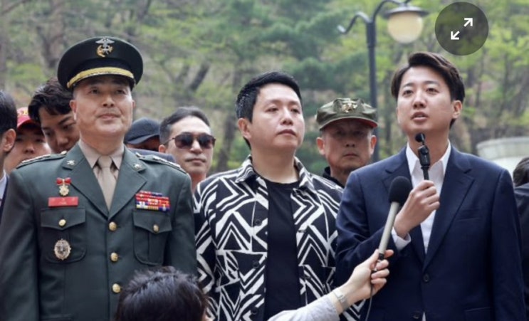 '항명' <b>박정훈</b> 前대령 항소심 시작…"윤 前대통령 <b>증인신청</b>"