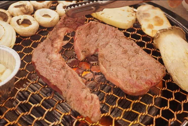  부드러운 암소한우를 만날 수 있는 재송동 맛집, 시골총각 정육식당