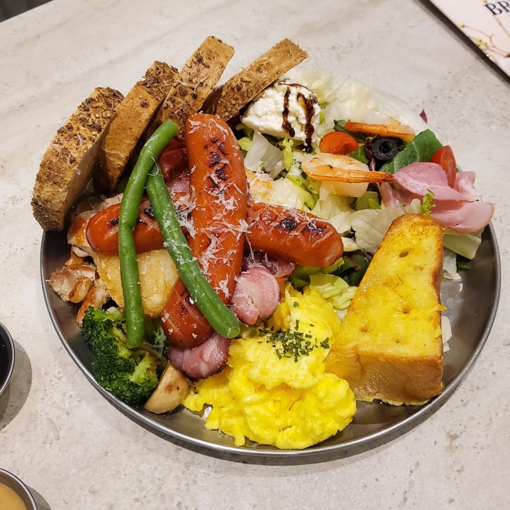  대전 브런치 맛집 브런치빈 대전둔산점_파티플래터와 저칼로리 오리엔탈 두부 샐러드 추천!(내돈내먹)