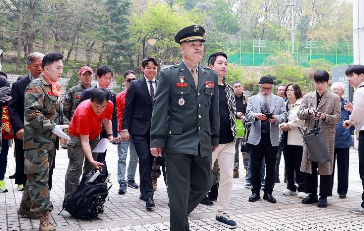4. 18. (서울고등법원)_<b>박정훈 대령</b> 항소심(<b>2심</b>) 첫 <b>공판</b>