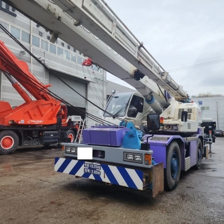 TADANO TR250M6 2000년식 9200만원 판매합니다. TADANO TR250M6 2000년식 9200만원 판매합니다.
