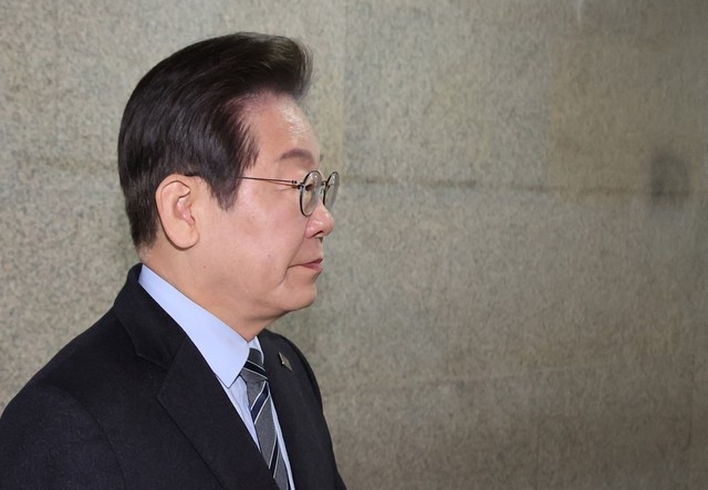 “보름만에 주가 14배 급등” …이재명·한덕수株 과열 조짐 “보름만에 주가 14배 급등” …이재명·한덕수株 과열 조짐