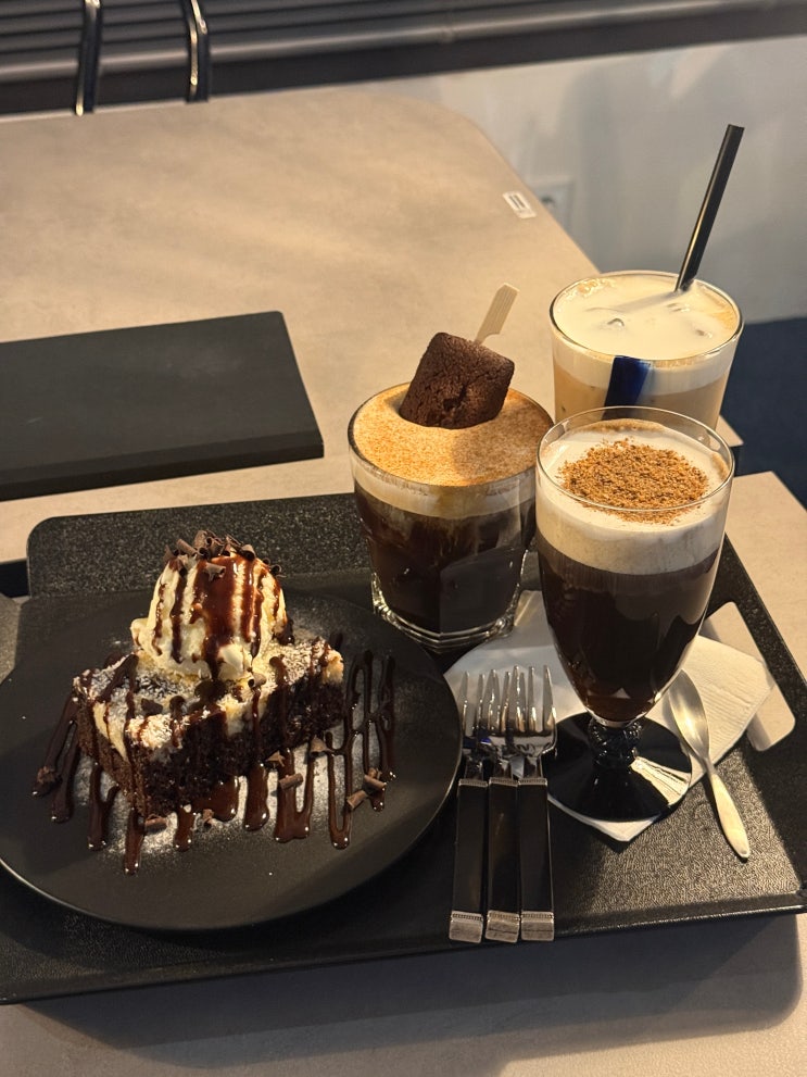  수원 세류동 힙한 카페 오어우엄 내돈내산 후기