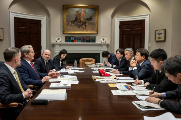 4/18 <b>트럼프</b>, 일본제철의 <b>US 스틸 인수</b> 반대 재확인
