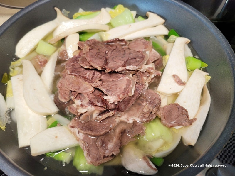 유튜버 햄지 사태스지수육 1350만 먹방러가 인정한 맛