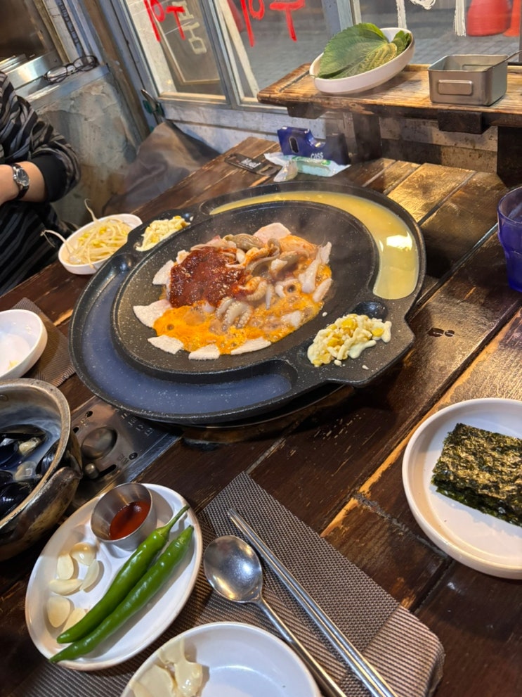  신촌 한식 맛집 제철맞은 쭈꾸미 블루스에서 맛있는 저녁 한끼