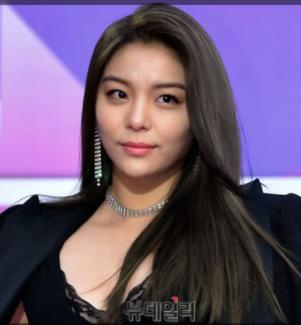 <b>에일리 최시훈</b> 결혼 <b>루머 해명</b> 김창옥쇼 프로필