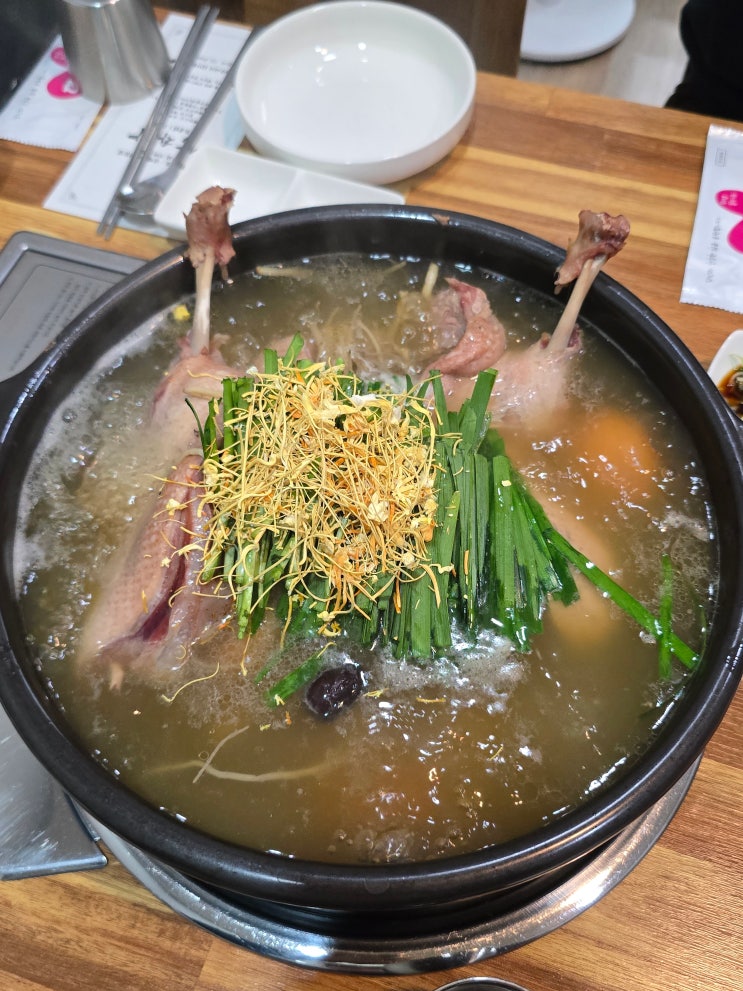  공주 숨은 맛집 삼채가 여기 백숙 확실히 다름! (부모님 함께 추천)