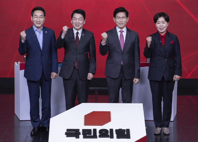 안철수 vs 김문수, <b>국민의힘 경선</b> 토론 격돌! AI부터... 