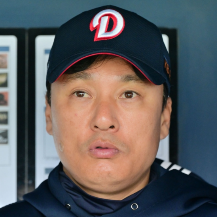 두산 이승엽 감독은 왜 약한 2번 전략을 사용할까?? 정수빈 케이브 양의지 타선을 묶어야 강해 보이는데??(박계범 2번, 케이브 2번)
