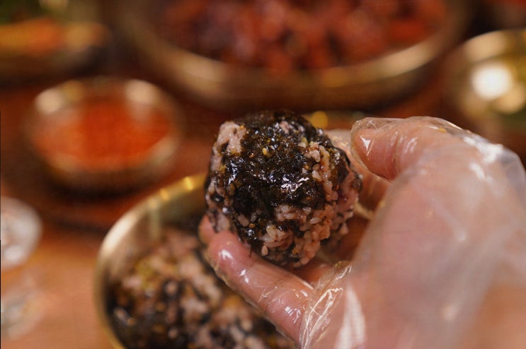  부드럽고 맛있는 정왕동족발을 즐길 수 있는 팔도만족 배곧점