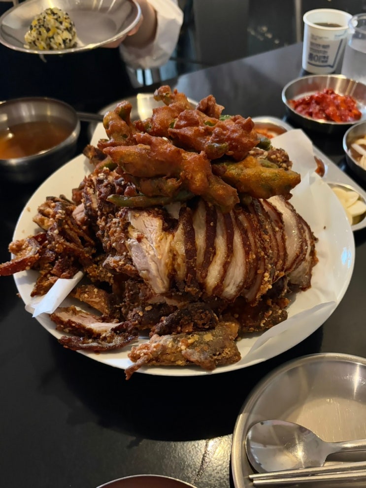  문래동 맛집 생각보다 더 맛있었던 그믐족발 (웨이팅, 가격)