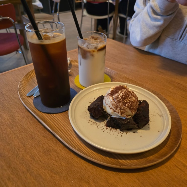  [홍대/연남] 분위기와 맛 둘 다 좋은 카페_노띵크