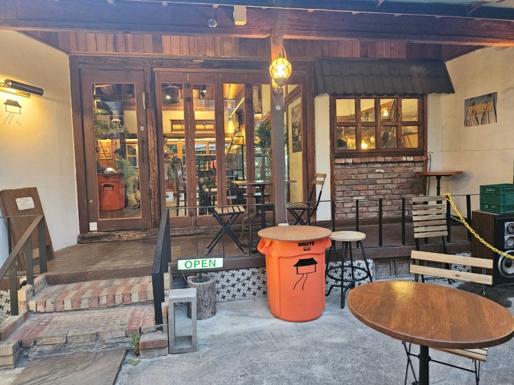  전주 객사 내돈내산 한옥카페 경우 흑임자 티라미수