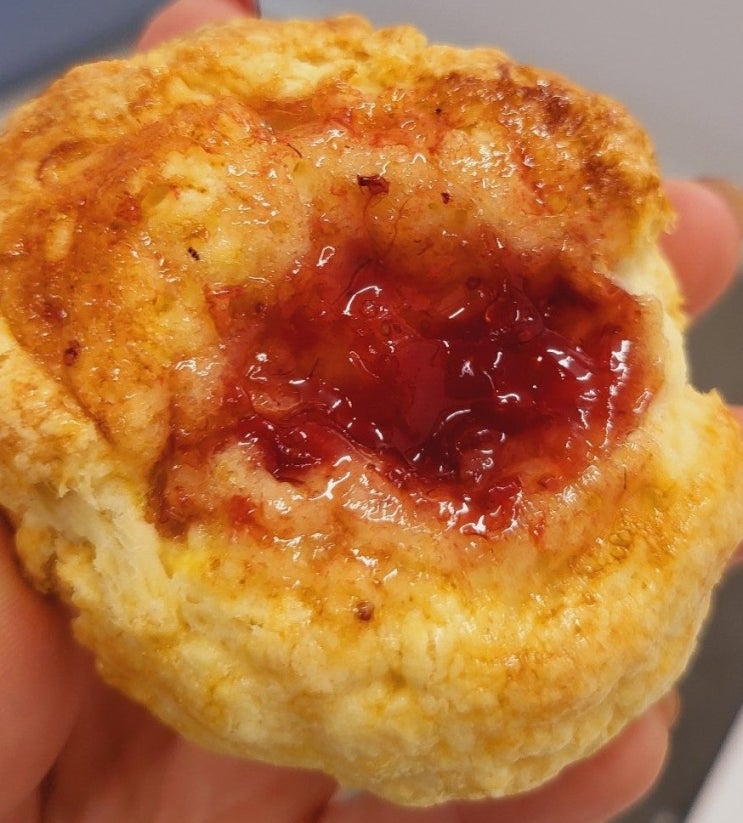  [하단]인생스콘을 맛볼 수 있는 동아대 디저트 맛집 '아스트커피'