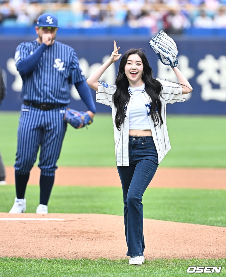 [250420 <b>삼성</b> vs <b>롯데</b>] 클래식시리즈 <b>레드벨벳</b> 아이린 시구