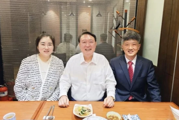 움직임, <b>전광훈</b>은 <b>대선 출마</b> 선언…국힘 경선판 뒤흔드는 外風