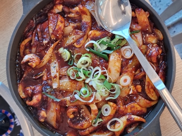 검단신도시 단체회식 장소 추천! 당하동 바다상회 해물칼국수 후기 (직화 갑오징어 볶음 & 해물만두) 검단신도시 단체회식 장소 추천! 당하동 바다상회 해물칼국수 후기 (직화 갑오징어 볶음 & 해물만두)