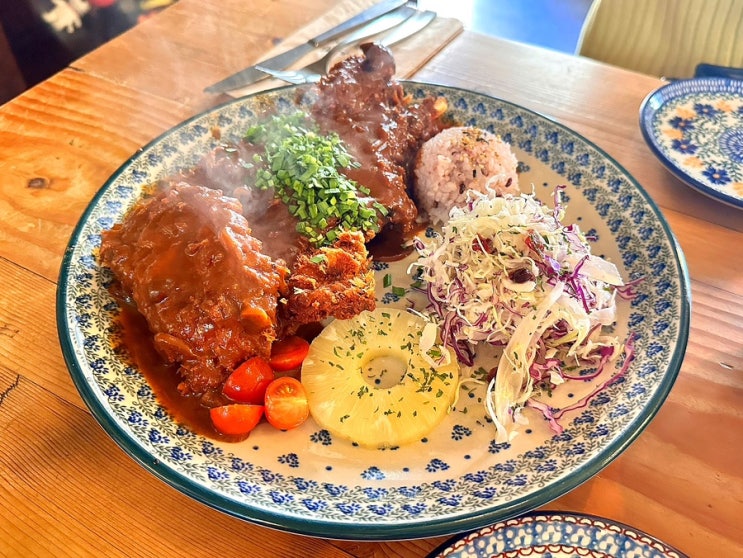  북서울 꿈의 숲 근처 웨이팅 파스타 맛집 <온량>|토마호크 포크 커틀렛은 필수|크고 두툼한 고기가 바삭한 튀김에 쌓여서 먹는 순간 바삭푹신|가족끼리 연인끼리 데이트하기 좋음