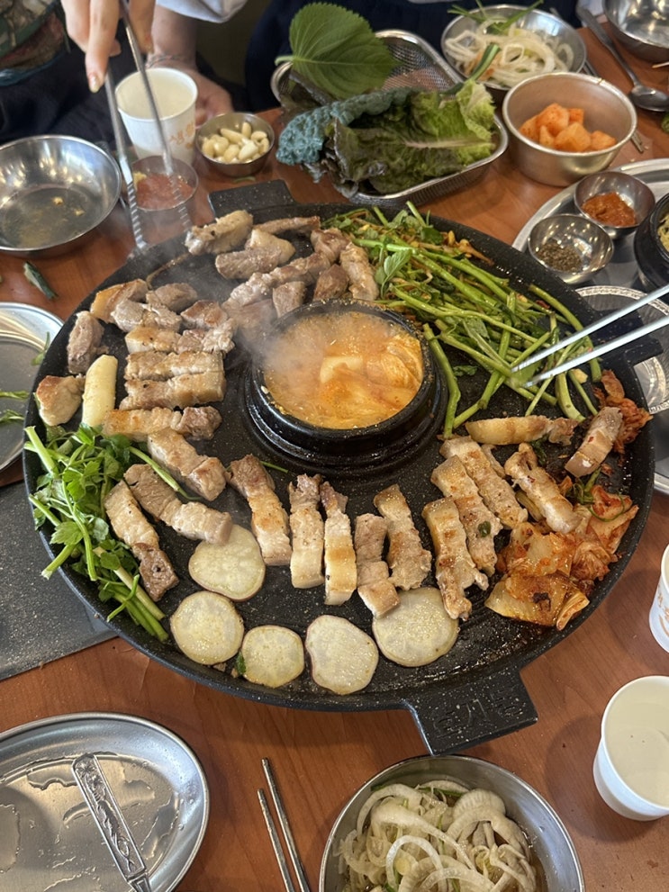  광주 장덕동 흑돼지 맛있고 가성비 좋은 효자동솥뚜껑