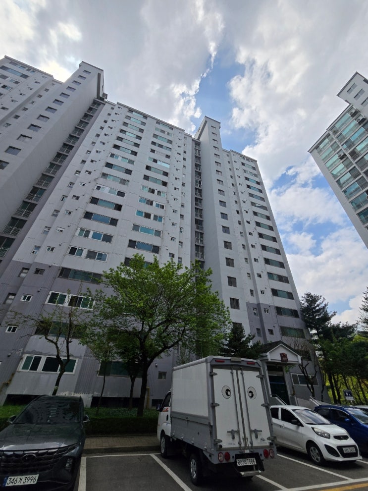  수원시 영통구 영통동(봉영로) 삼성태영아파트 926동 배수배관 설비 작업 입니다.