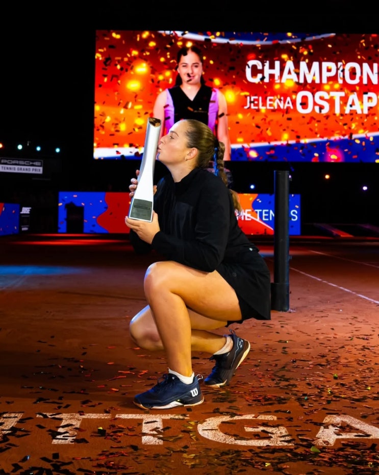 2025 WTA <b>포르쉐</b> 테니스 <b>그랑프리</b> 우승 <b>오스타펜코</b>